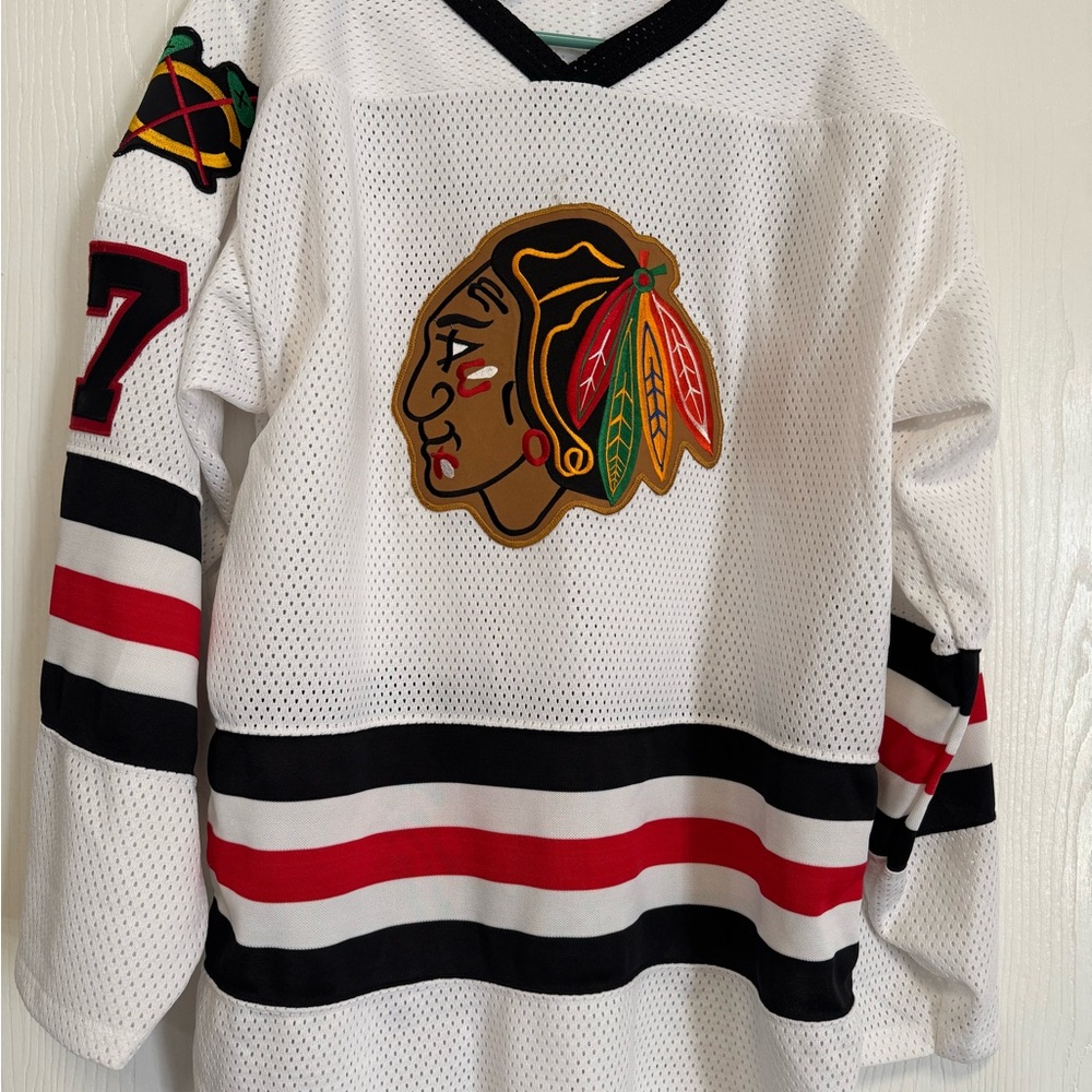 Chelios Chicago Blackhawks vintage Hockey Jersey. Made in Canada